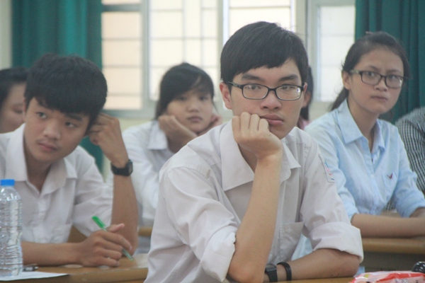 Trường ĐH Bách khoa Hà Nội bổ sung thêm điều kiện sơ loại tuyển sinh năm 2015